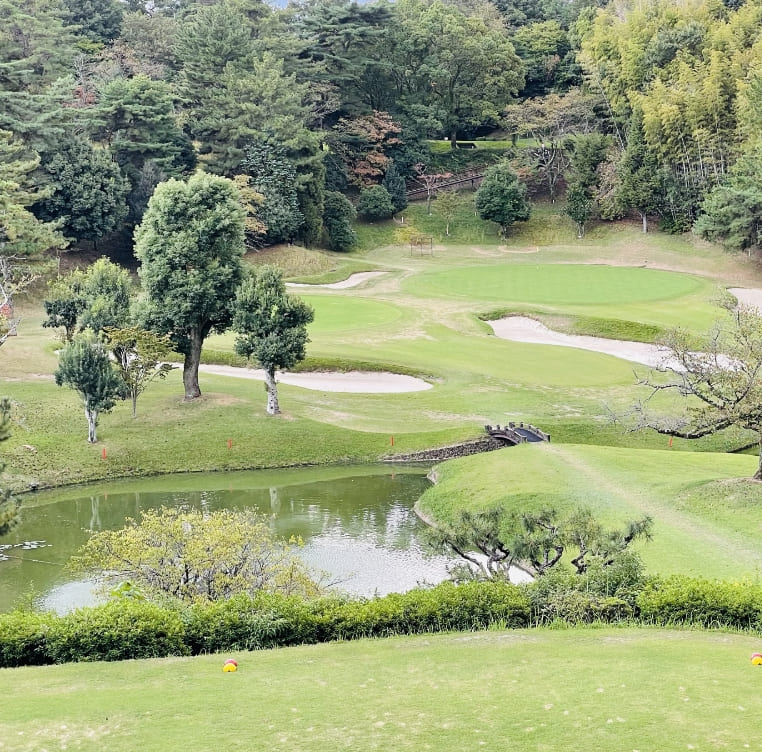 HOLE 05